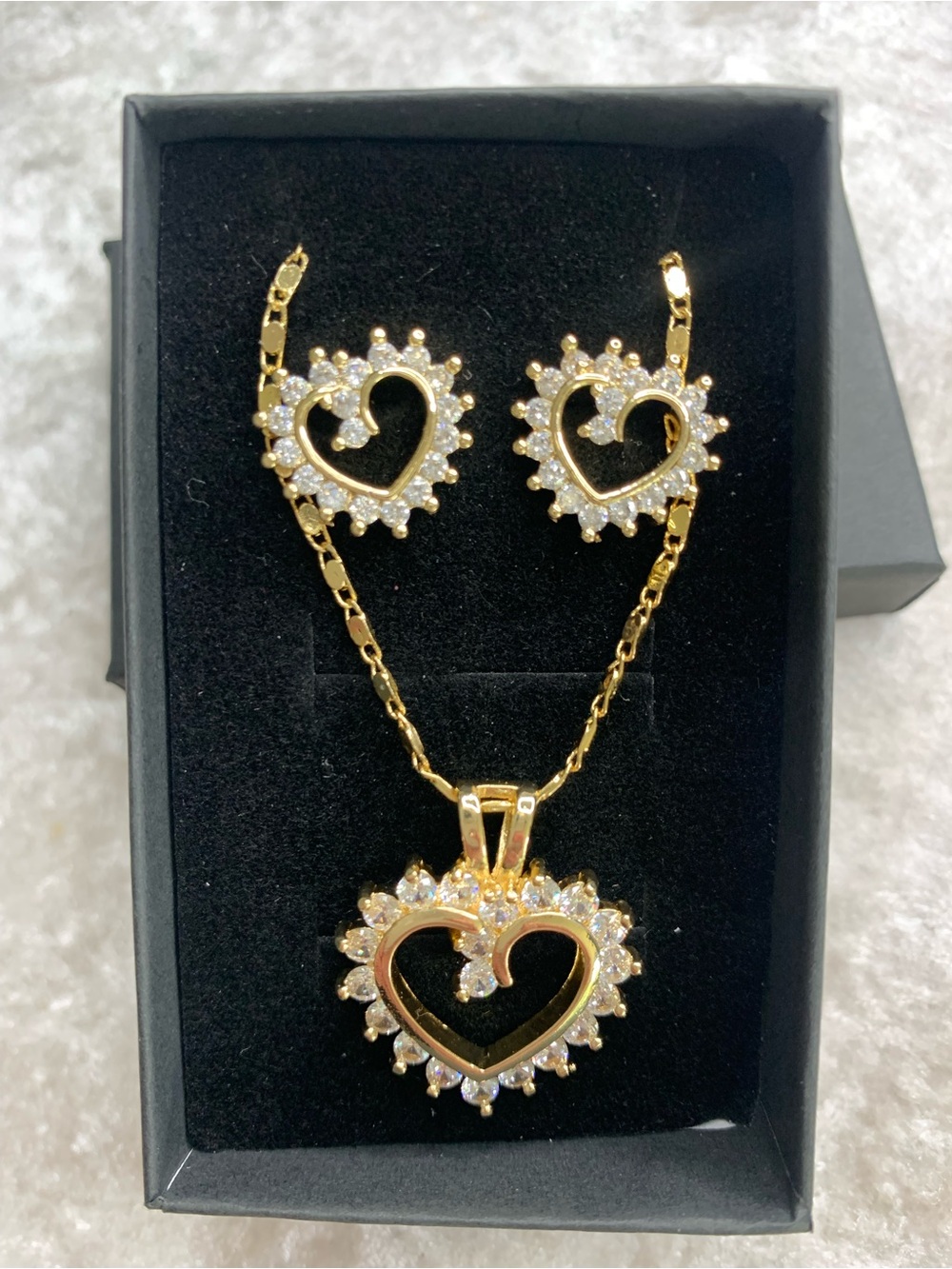 NWOT 18KGold layered/bonded CZ Heart Pendant Necklace & Stud Earrings  18" chain